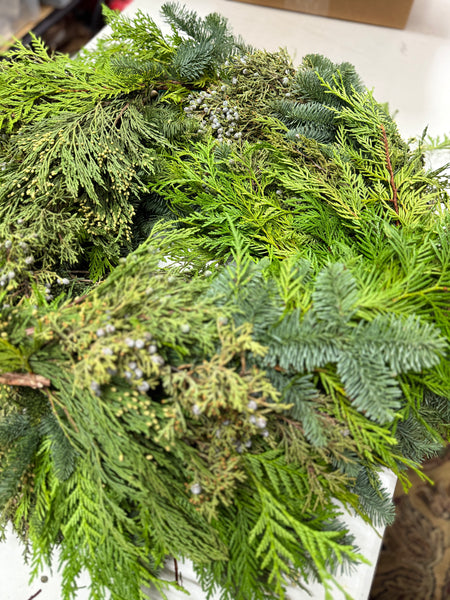 Mixed Cedar & Juniper Christmas Garland | Fresh Evergreen Holiday Garland from Oregon – Incense Cedar, Western Red Cedar & Juniper Berries | Christmas Mantel & Staircase Greene
