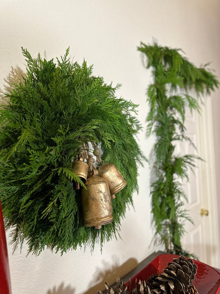 PNW Cedar Porch Set – Fresh Cedar Wreath & 10 ft Cedar Garland - Cork & LeafHoliday BundlePNW Cedar 24"