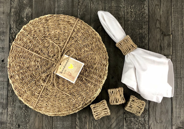 chargers plates and napkin rings 