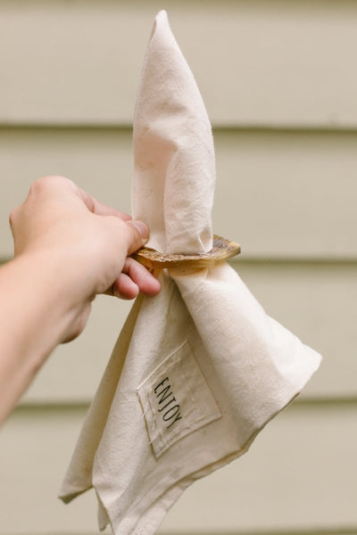 Pocket Palate: Set of 4 Napkins with Multifunctional Word Pockets" - Cork & Leaf